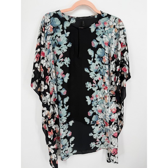BCBGMaxAzria Tops - BCBGMAXAZRIA Kaftan Blouse Womens Medium Black Floral High Low Kimono Top